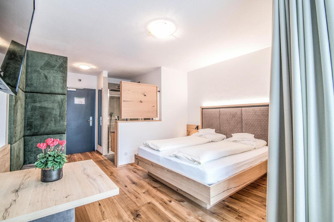 Hotel Sterzinger Moos Exteriör bild